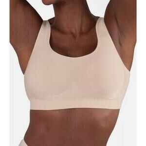 Truekind Everyday Comfort Straps Wireless Shaping Bra Medium